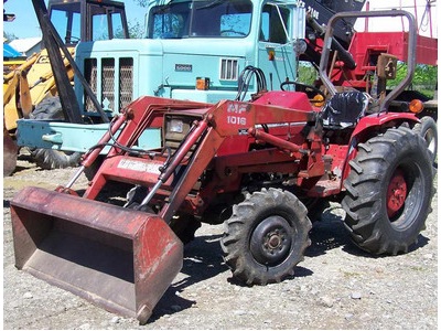 Massey Ferguson 1035 Tractor
